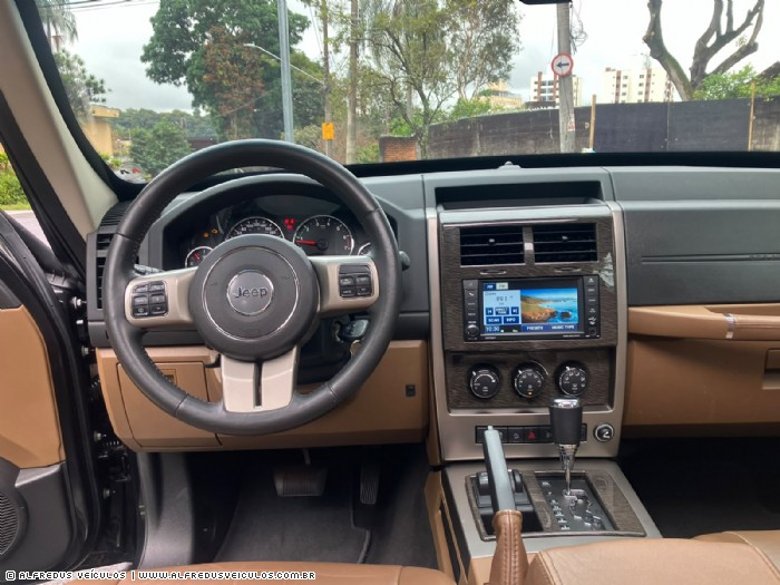 Jeep CHEROKKE LIMITED 3.7 V6 4X4 2012/2012